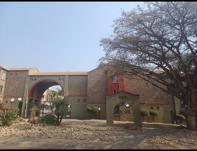 2 BEDROOM PROPERTY TO RENT IN ROOIHUISKRAAL NORTH
